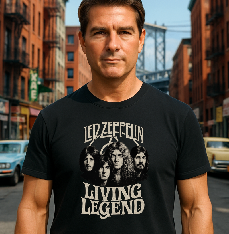 Homem vestindo camiseta preta inspirada em uma lenda do rock